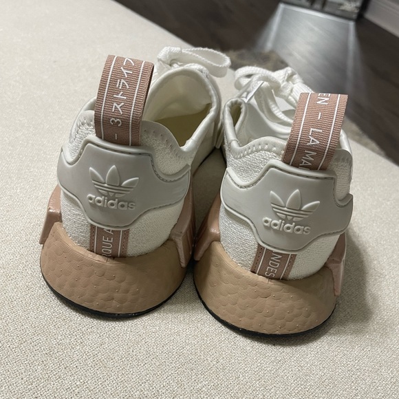 White Adidas Boost NMD - Picture 4 of 6